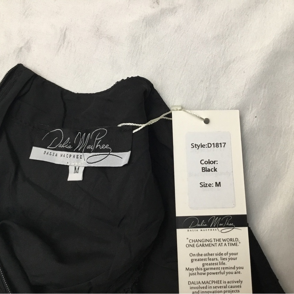 DALIA MACPHEE Black Sheath Maxi Dress with Flutter Cap Sleeves and Crew Neck - Picture 6 of 16